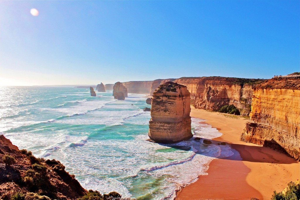 Foto durante o dia dos Doze Apóstolos, formações rochosas na Austrália