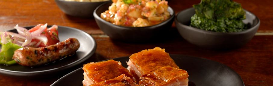 Com criações surpreendentes, o chef Jefferson Rueda colocou o porco como protagonista da alta gastronomia e conquistou lugar entre os melhores do mundo