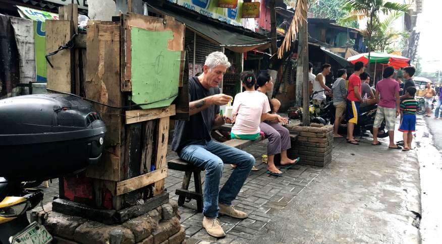 Bourdain experimenta todos os sabores das Filipinas