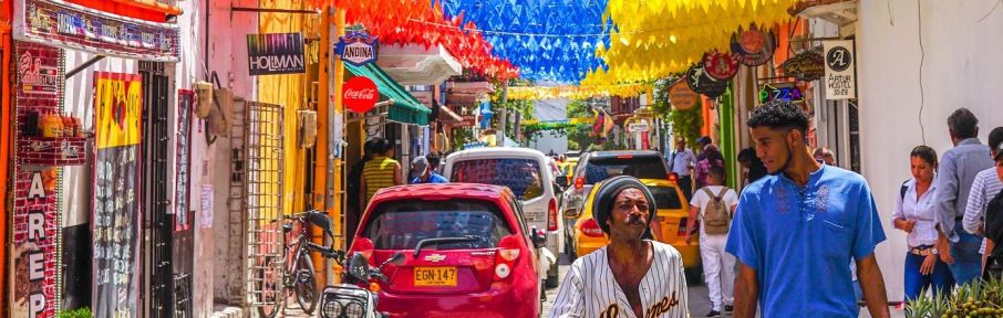 Local mais turístico da Colômbia, cidade tem bairro contra a gentrificação, ilha caribeña anti-covid e vai além do clichê café e Pablo Escobar
